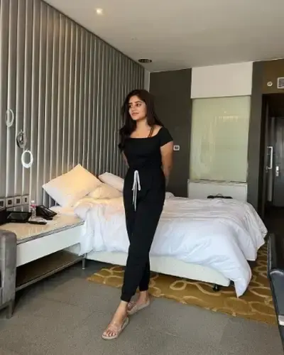 Call Girls Bandra Cash On Delivery